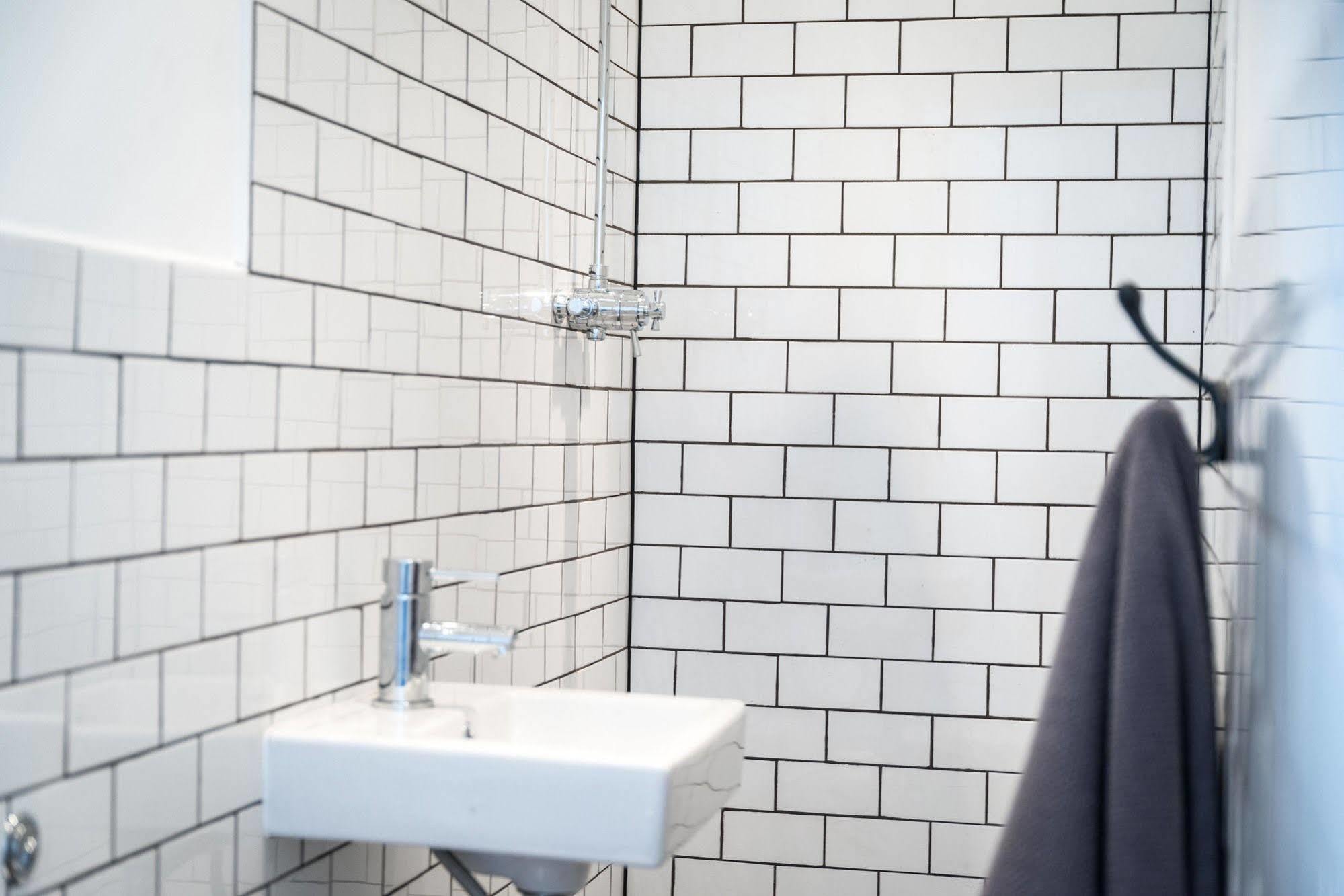 ホテルThe Thief バース エクステリア 写真